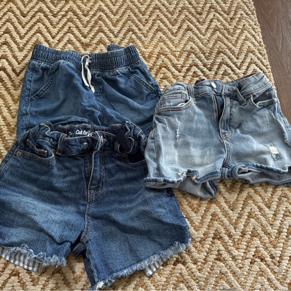 2 Cat & Jack & art class Kids Denim Shorts - Blue size 8